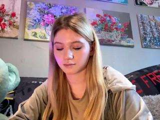 ClemmieKlassen nude is waiting to chat with you live for FREE