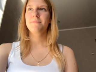 GlendaTrotty nude is waiting to chat with you live for FREE