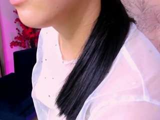 Lilive nude is waiting to chat with you live for FREE