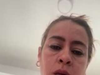 Natigoozales nude is waiting to chat with you live for FREE
