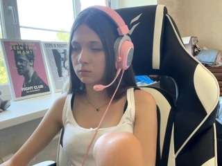 PhungZappulla nude is waiting to chat with you live for FREE
