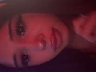 Prettymeowxx nude is waiting to chat with you live for FREE